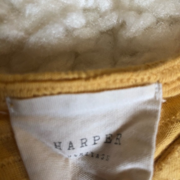 Francesca’s yellow button up blouse - Picture 3 of 3